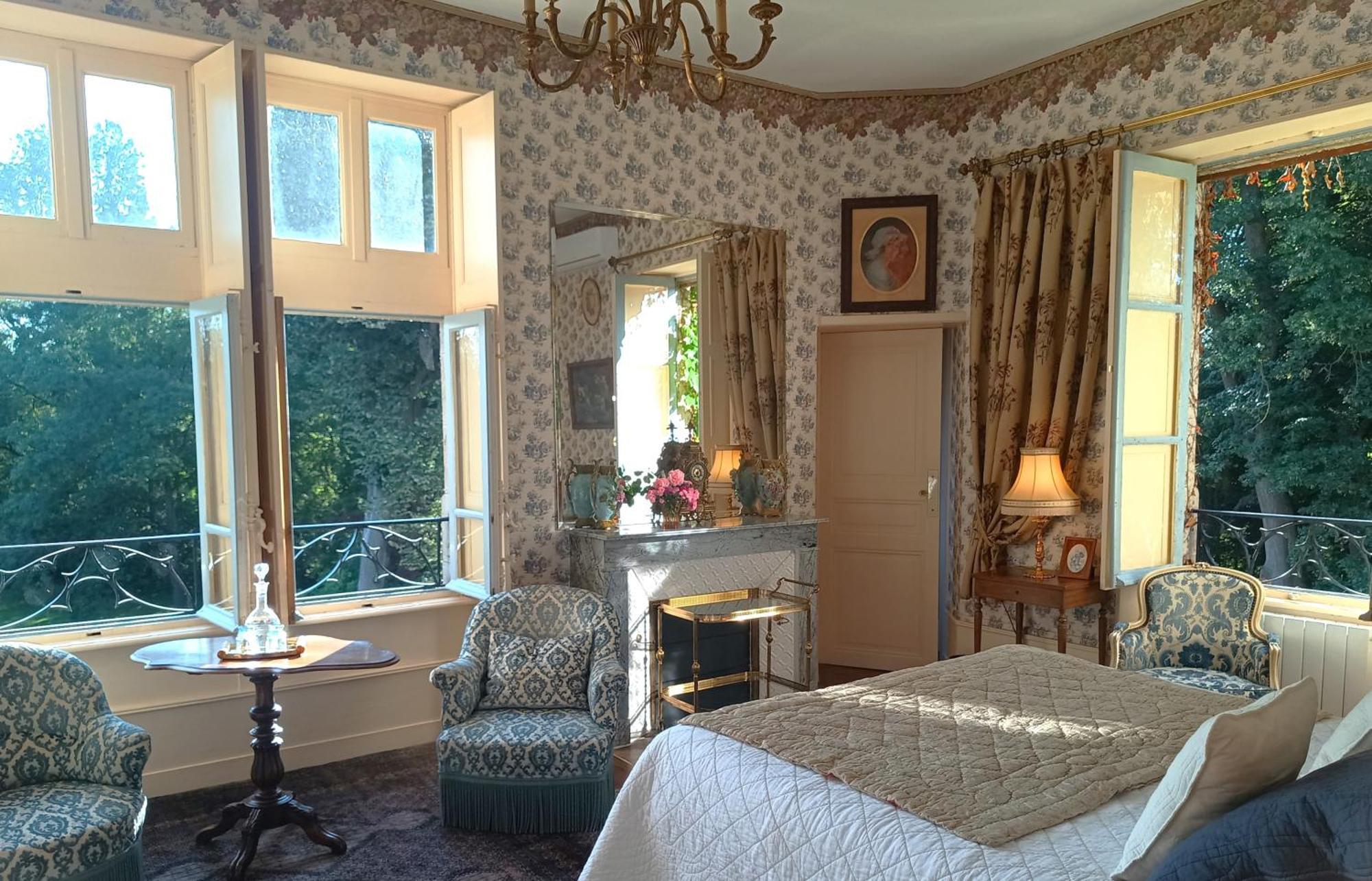Chateau De La Vernede, La Grande Vernede Saint-Rémy-de-Chargnat 外观 照片