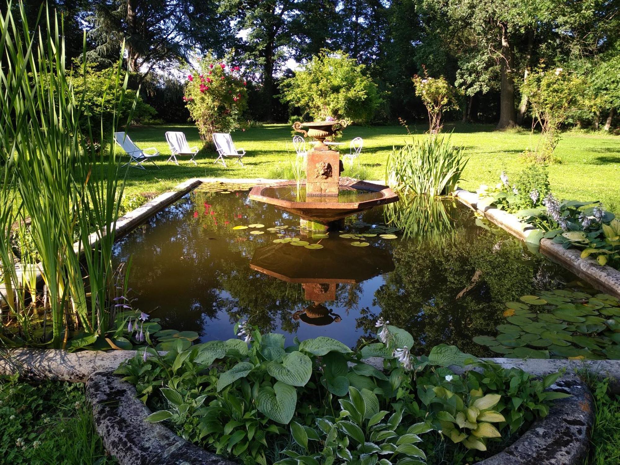 Chateau De La Vernede, La Grande Vernede Saint-Rémy-de-Chargnat 外观 照片